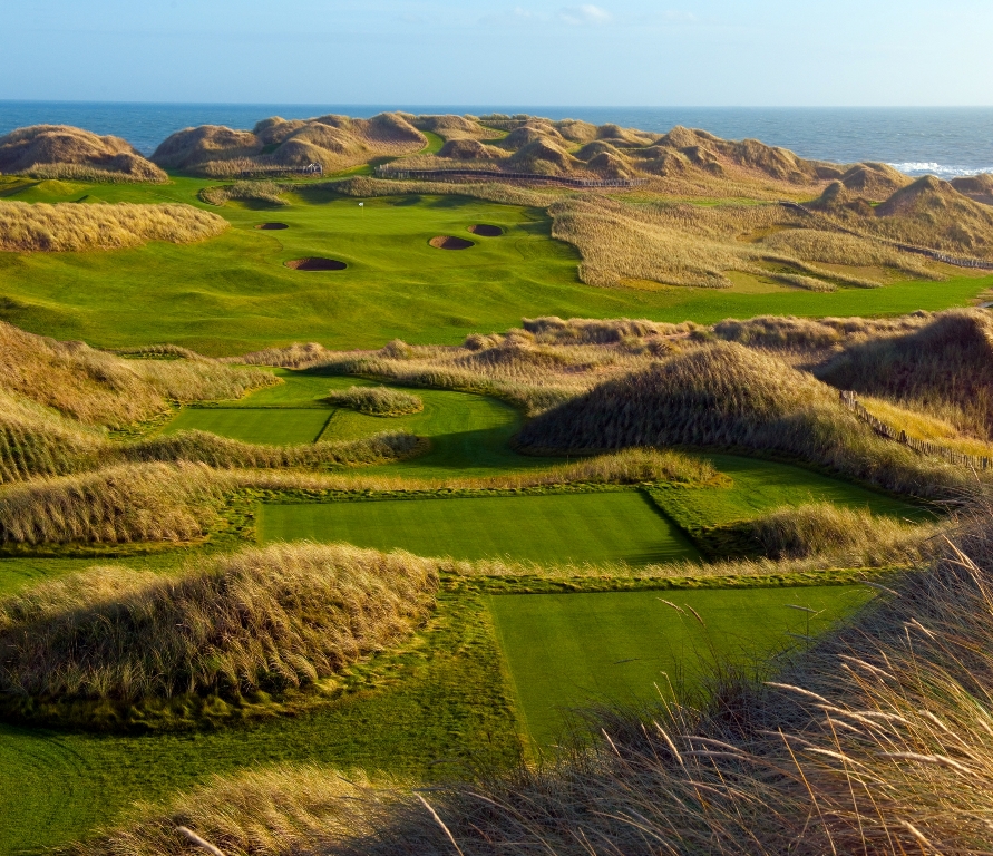 Départ sur le parcours du Trump International Golf Links Scotland