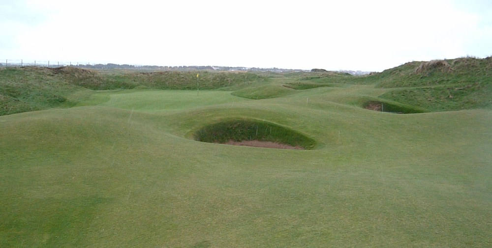 Green et bunkers sur le parcours de Western Gailes