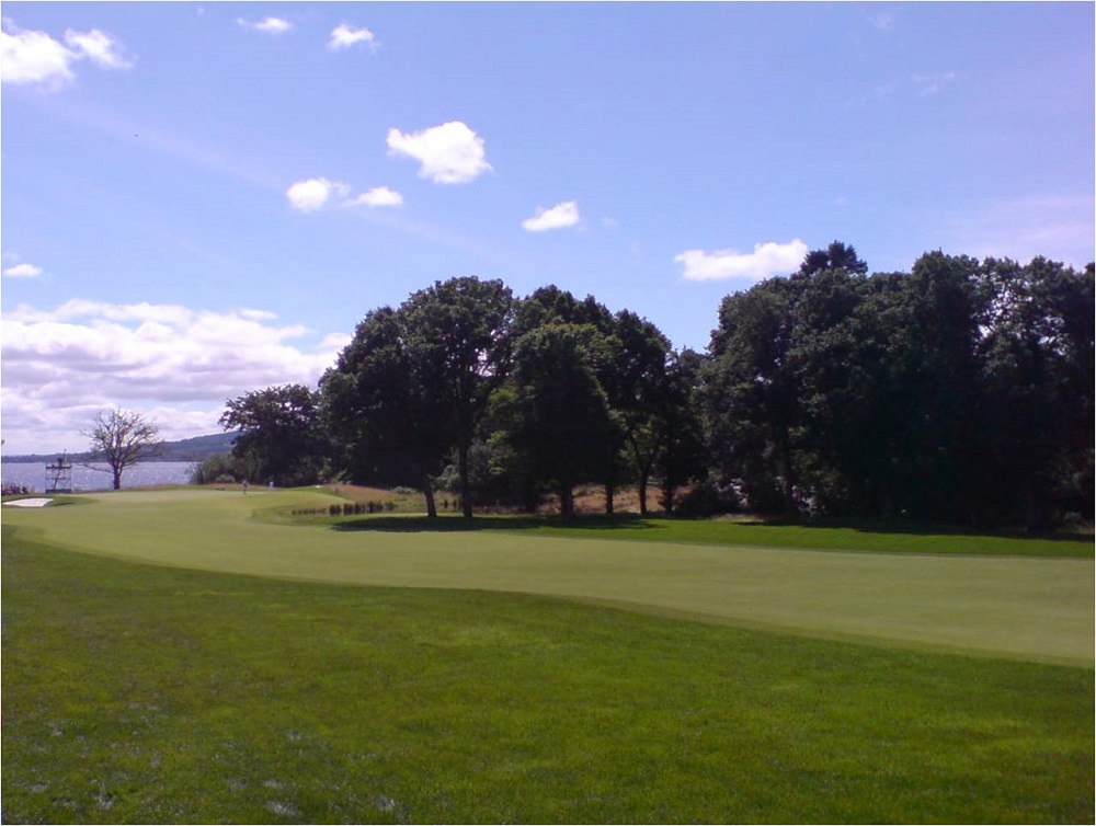 La vue du golf de Loch Lomond.