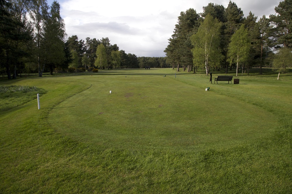 Le départ des blancs du golf de Ladybank.
