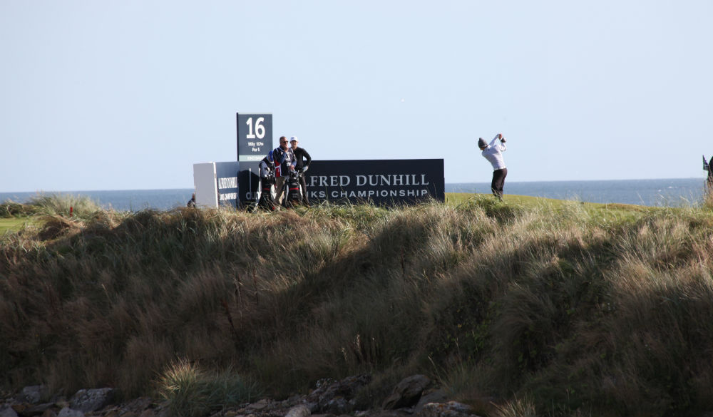 Golfeur au départ du 16 sur le parcours de KIngsbarns lors de la compétition Alfred Dunhill Links