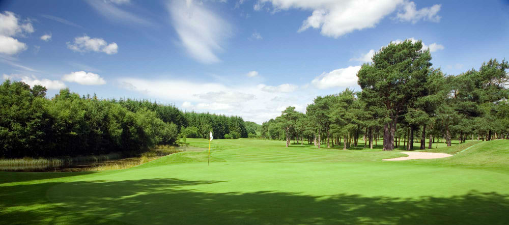 Large green sur le parcours Hawkshill au club de Newmachar