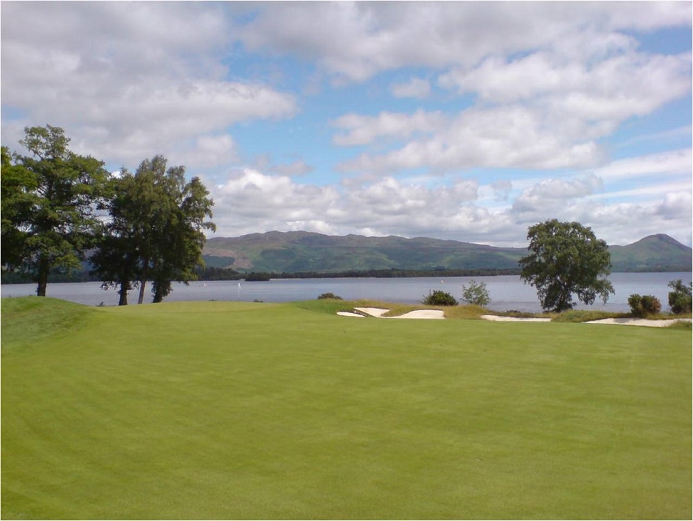 Un fairway du golf de Loch Lomond.