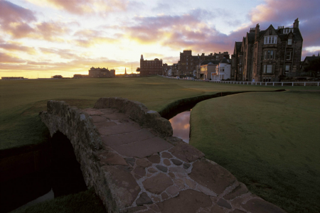 Célèbre pont sur le parcours du Old Course à St Andrews