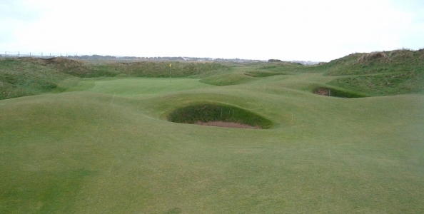 Green et bunkers sur le parcours de Western Gailes