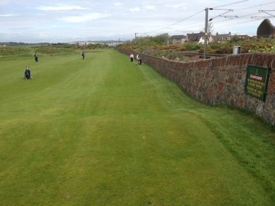 Golfeurs sur le fairway sur le parcours de Prestwick