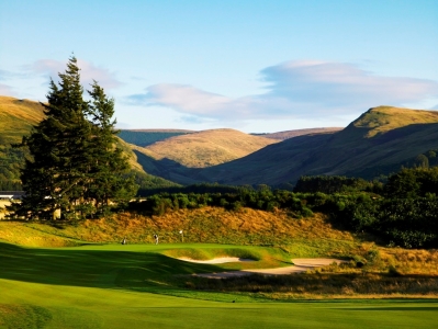 Green et montagnes sur le parcours PGA Centenary de Gleneagles