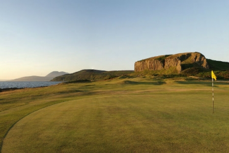 Green et montagne golf de Shiskine
