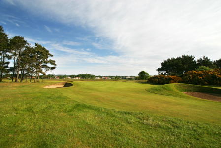 Large green sur le parcours Burnside de Carnoustie