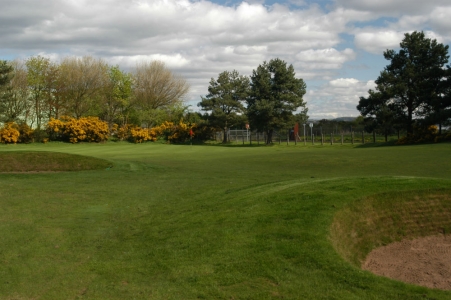 Un green du golf de Scotscraig.