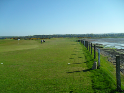 Golfeurs sur l'Eden course à St Andrews