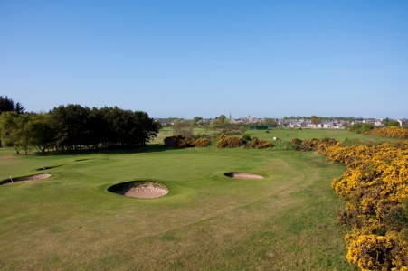 Green et bunkers sur le parcours de Nairn Dunbar