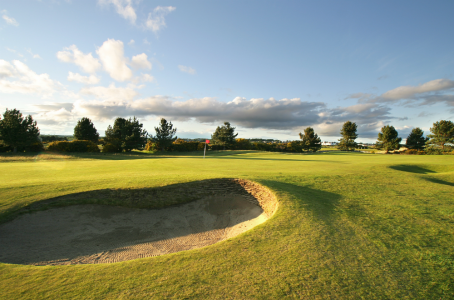 Green et bunker sur le parcours Burnside de Carnoustie