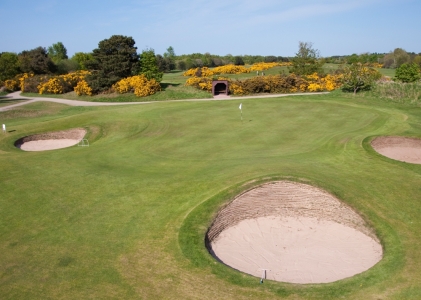 Green et bunkers sur le parcours de Nairn Dunbar