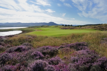 Large green et bruyere sur le parours de Skibo Castle