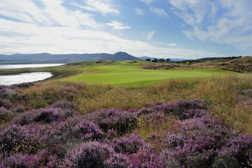 Large green et bruyere sur le parours de Skibo Castle